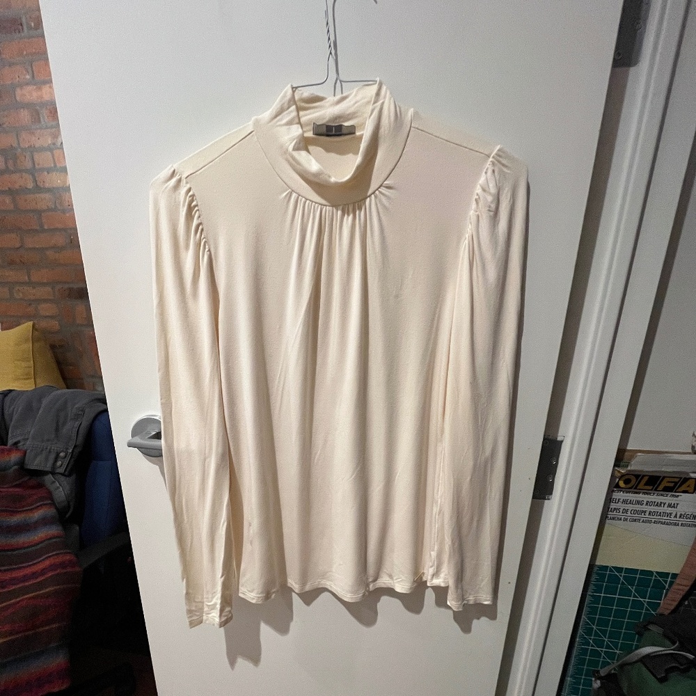 T Tahari Medium Ivory Cream Mock Turtle Neck Top Soft Viscose Gathered Neck